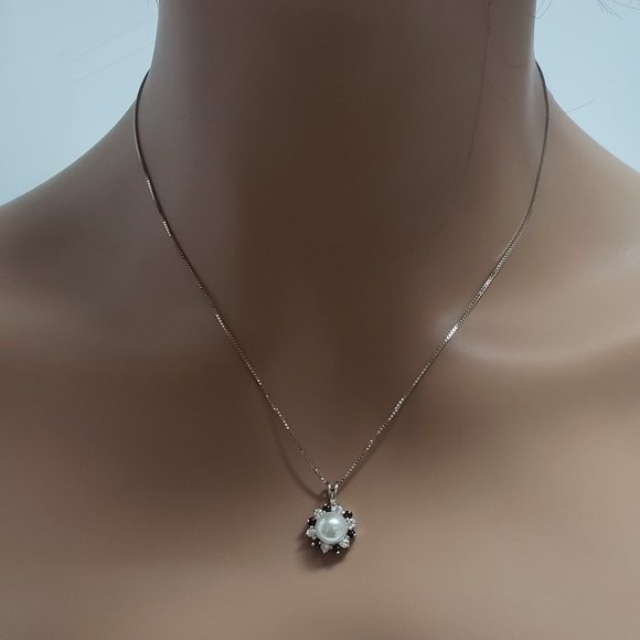 Elegant Pearl & Zircon Pendant Necklace in 925 Silver - Picture 1 of 5